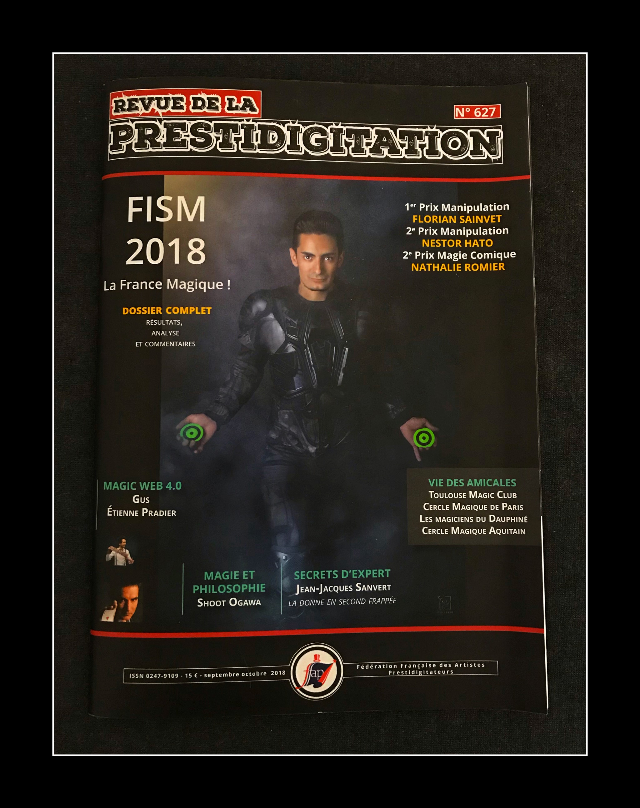 Revue de la prestidigitation Tom le magicien